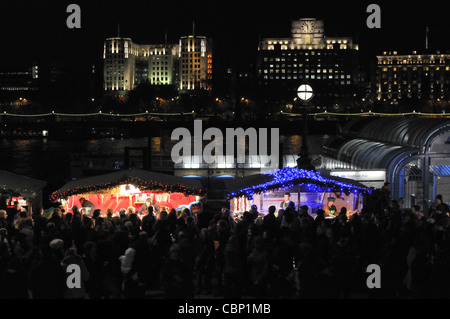 Londoner Southbank Centre Weihnachtsmärkte 2011, UK. Stockfoto