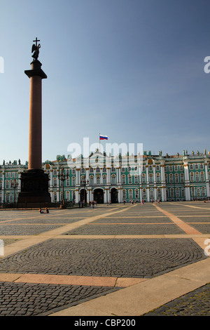 Alexander Column auf Schlossplatz in St. Petersburg, Russland. Stockfoto