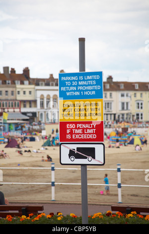 Car parking restrictions signs at Weymouth seafront Stockfoto