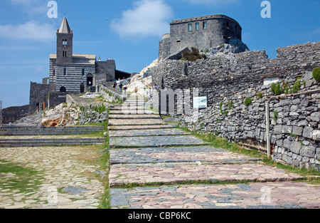 Kirche San Pietro im Fischerdorf Porto Venere, Provinz La Spezia, Ligurien di Levante, Italien, Mittelmeer, Europa Stockfoto