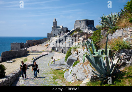 Kirche San Pietro im Fischerdorf Porto Venere, Provinz La Spezia, Ligurien di Levante, Italien, Mittelmeer, Europa Stockfoto