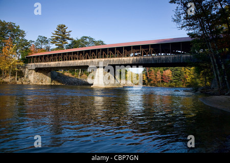 Die Swift River Covered Bridge in Conway New Hampshire. Stockfoto