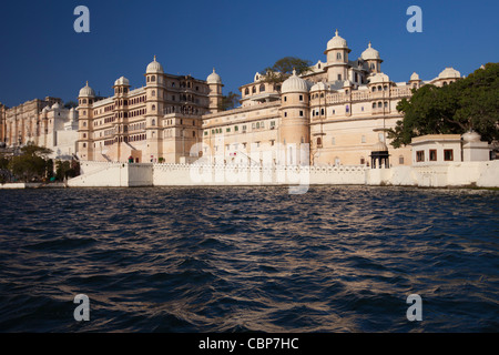 Stadt-Palast Komplex und Shiv Niwas Palace Hotel der 76. Maharana von Mewar, Shreeji Arvind Singh Mewar Udaipur Rajasthan Indien Stockfoto