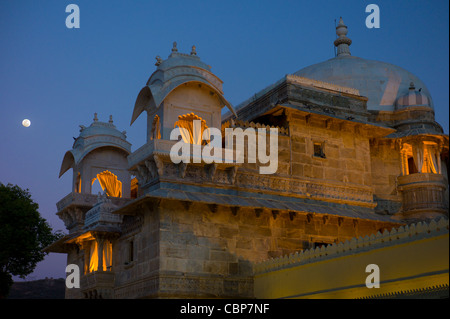 Jagmandir Insel Palast der Stadt Schlossanlage des 76. Maharana von Mewar, Shreeji Arvind Singh Mewar Udaipur Rajasthan Indien Stockfoto