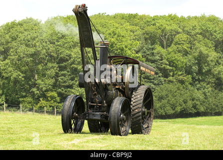 Ein Fowler 8nhp B5 Straße Lokomotive Kran Motor, 1901 gebaut und auf den South Downs bei Wiston Dampf Rallye hier abgebildet. Stockfoto