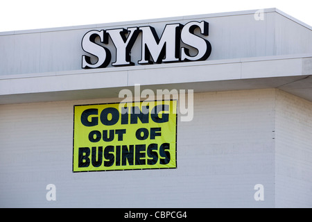 Syms Wertaufbewahrungsmittel going out of Business-Verkauf. Stockfoto