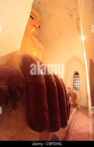 Manuha Tempel, Bagan in Myanmar Stockfoto