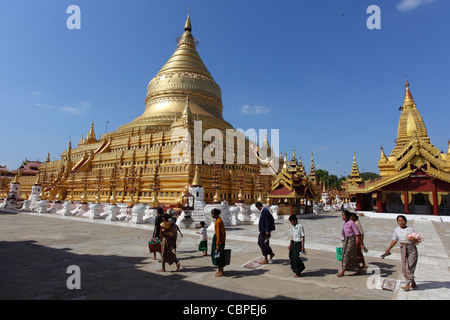 Shwezigon Pagode in Bagan in Myanmar Stockfoto