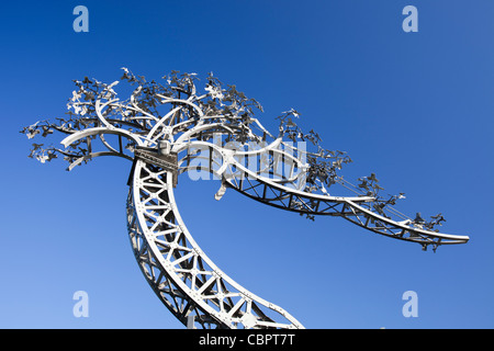 Die Schatten in einem anderen Licht, Metall Baum Skulptur am Ufer des Flusses Wear in Sunderland, Nord-Ost, UK. Stockfoto