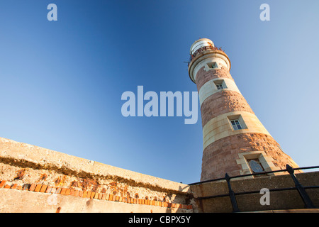 Der Leuchtturm am Ende der Roker Pier in Sunderland-Nord-Ost, UK. Stockfoto