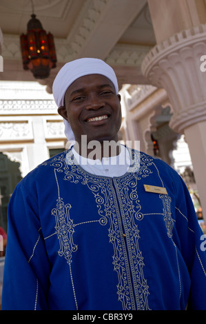 Porträt der Portier am Eingang zum Luxus Hotel Al Qasr Madinat Jumairah Resortanlage in Dubai in Vereinigte Arabische Emirate Stockfoto