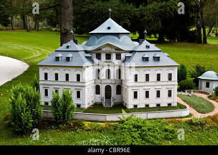 Modell von Charles Krone Burg im Boheminium Park in Marianske Lazne. Auf 20. September 2011 in Marianske Lazne (Marienbad) abgebildet, Stockfoto