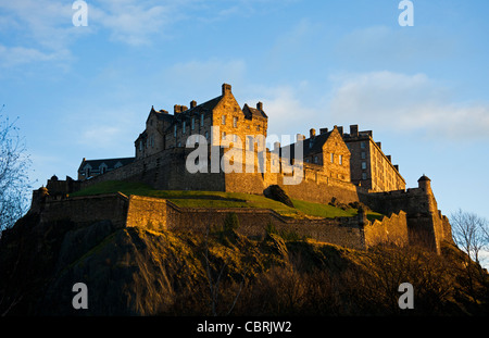 Edinburgh Castle am späten Nachmittag im Dezember, Schottland, Vereinigtes Königreich, Europa Stockfoto