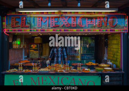 Garküche verkaufen mexikanische Speisen Camden Lock Market Camden Town North London England UK Europe