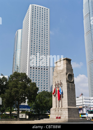 dh ZENTRAL HONGKONG das Cenotaph Weltkrieg 2 ii denkmal und Jardine House wwii Stockfoto