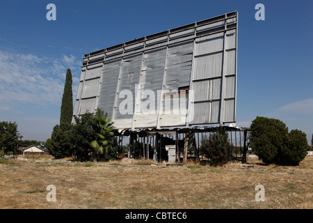 Verlassene Porterville, Kalifornien Drive-IN Theater geschlossen Stockfoto