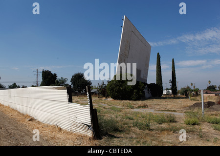 Verlassene Porterville, Kalifornien Drive-IN Theater geschlossen Stockfoto