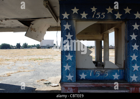 Verlassene Porterville, Kalifornien Drive-IN Theater geschlossen Stockfoto