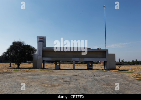 Verlassene Porterville, Kalifornien Drive-IN Theater geschlossen Stockfoto