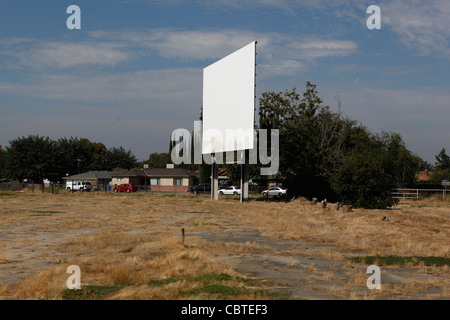 Verlassene Porterville, Kalifornien Drive-IN Theater geschlossen Stockfoto