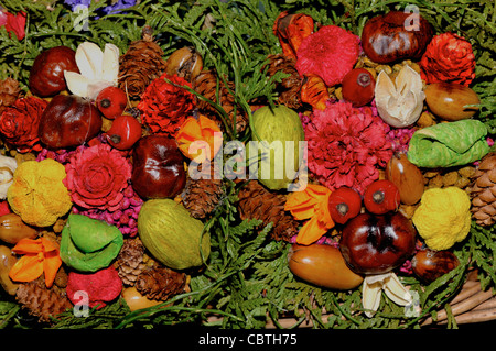 Weihnachtsstrauß - Souvenirs im Hand-Kunsthandwerk-Markt. Stockfoto