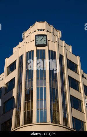 Ehem. Kaufhaus ARA (1931) beherbergt heute CSOB Bank an der Kreuzung der Straßen Narodni und Perlova Prag Tschechische Republik Europa Stockfoto