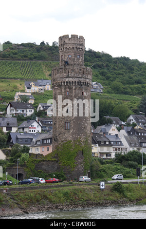 Turm in Oberwesel auf dem linken Ufer des Rhein Flusses, Deutschland Stockfoto