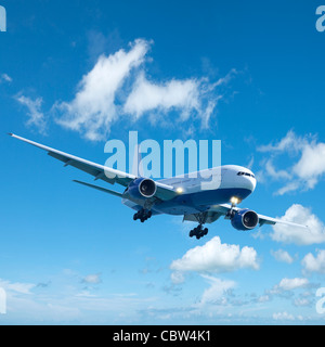 Jet-Flugzeug im Flug. Quadratische Komposition.