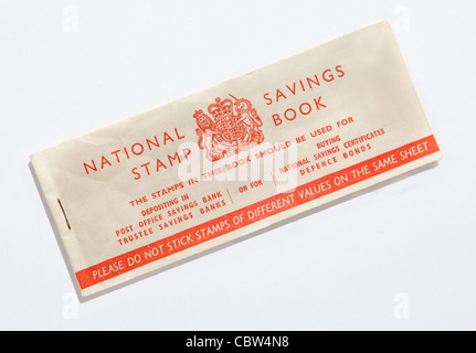 Diese nationalen Sparbuch Stempel gehörte meiner Mutter als Kind in Kriegszeiten. Stockfoto