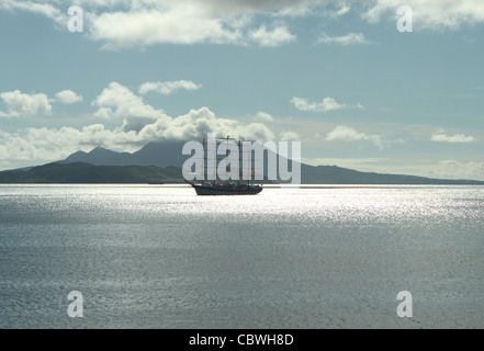 Star Clipper Square manipuliert Schiff "Royal Clipper" vor Anker aus St. Kitts & Nevis in den West Indies Stockfoto