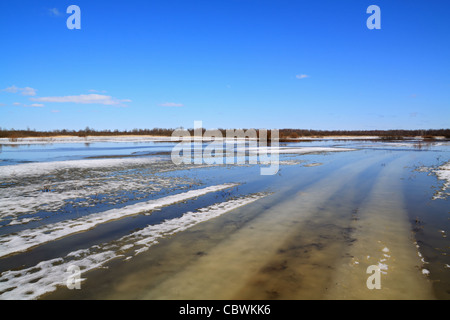 Winter-Straße unter Wasser Stockfoto