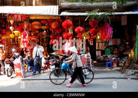 Geschäfte in der alten Viertel, Hanoi, Vietnam, Asien Stockfoto