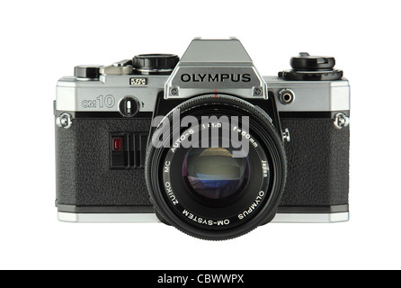 klassische 35mm Film-Kamera Olympus OM10 isoliert auf weißem Hintergrund Stockfoto