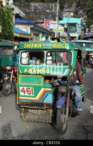 Motor Taxi Tuk Tuk im Zentrum Stadt. Catbalogan, Provinz Samar, Visayas, Philippinen, Südostasien, Asien Stockfoto