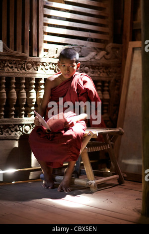 Junge Anfänger Mönch Myanmar Stockfoto