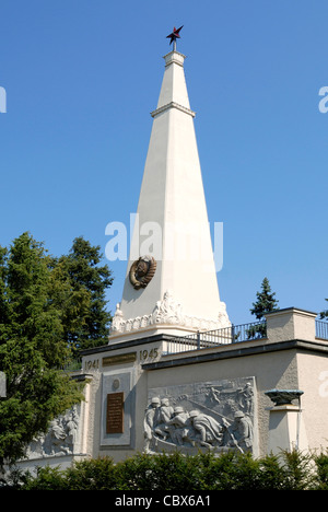 Sowjetischer Soldatenfriedhof in Baruth südlich von Berlin. Stockfoto