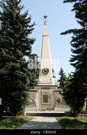 Sowjetischer Soldatenfriedhof in Baruth südlich von Berlin. Stockfoto