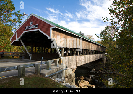 Die überdachte Brücke an Jackson in den White Mountains, New Hampshire. Stockfoto