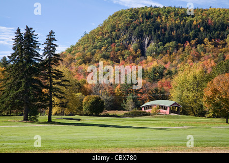 Brücke auf der Wentworth Golf Club, White Mountains von New Hampshire Stockfoto