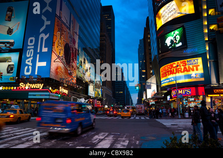Leben-Szene am Times Square in New York City, USA Stockfoto