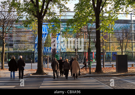 Eingang zum Musee du Quai Branly in Paris Herbst. Stockfoto