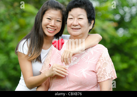 Glückliche Mutter mit ihrer Tochter Stockfoto
