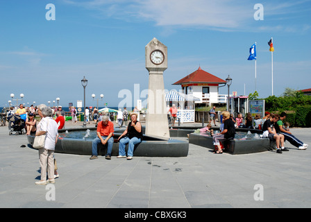 Direkt am Meer im Seebad Binz auf der Insel Rügen. Stockfoto