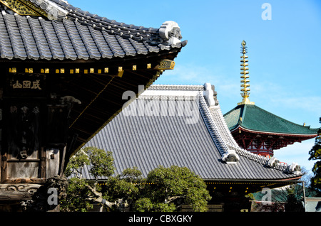 NARITA, Japan – der Narita-san-Tempel, auch bekannt als Shinsho-Ji (neuer Siegestempel), ist ein buddhistischer Tempelkomplex in Shingon, der 940 in der japanischen Stadt Narita östlich von Tokio errichtet wurde. Stockfoto