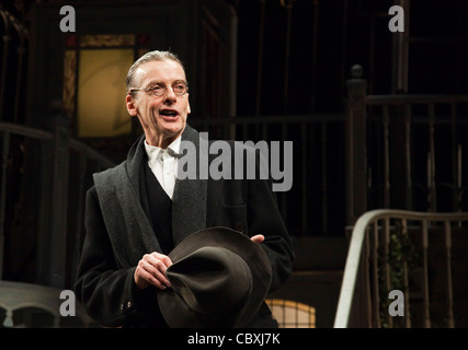 Die Ladykillers, öffnet sich eine neue Anpassung von Graham Linehan (Father Ted) am Gielgud Theatre, London, Darsteller Peter Capaldi. Stockfoto