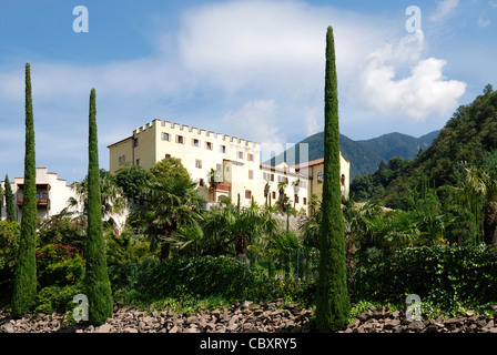 Schloss Trauttmansdorff mit den Botanischen Garten von Meran in Südtirol. Stockfoto