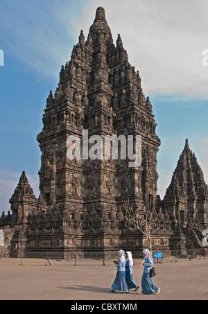 Siva Tempel überragt 9. Jahrhundert Prambanan hinduistische Tempelanlage in der Nähe von Yogyakarta, Indonesien Stockfoto
