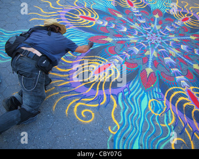 Streetart-Künstler Farben in Kreide, Union Square, New York Stockfoto