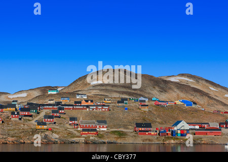 Dorf von Ittoqqortoormiit, Scoresbysund, Ostküste Grönlands Stockfoto