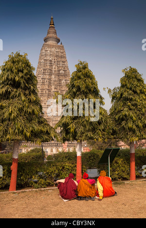 Indien, Bihar, Bodhgaya, Mahabodhi Tempel Pilgern im buddhistischen Tempel wo Buddha Erleuchtung erlangt Stockfoto